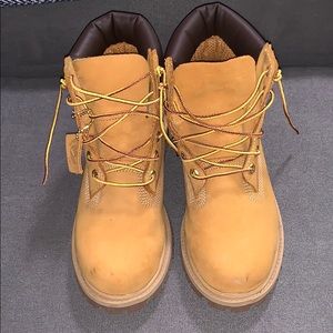 Used kids size 3M timberland boots classic yellow